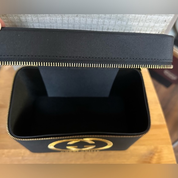 Gucci Cosmetic Organizer Case - Picture 2 of 3